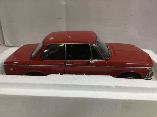 AUTOART 1 18 BMW 2002 Tii GRANADARED (70509) (BUY) Online Hot Sale